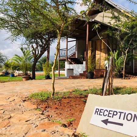 Oldonyo Orok Lodge Kajiado Ngoại thất bức ảnh