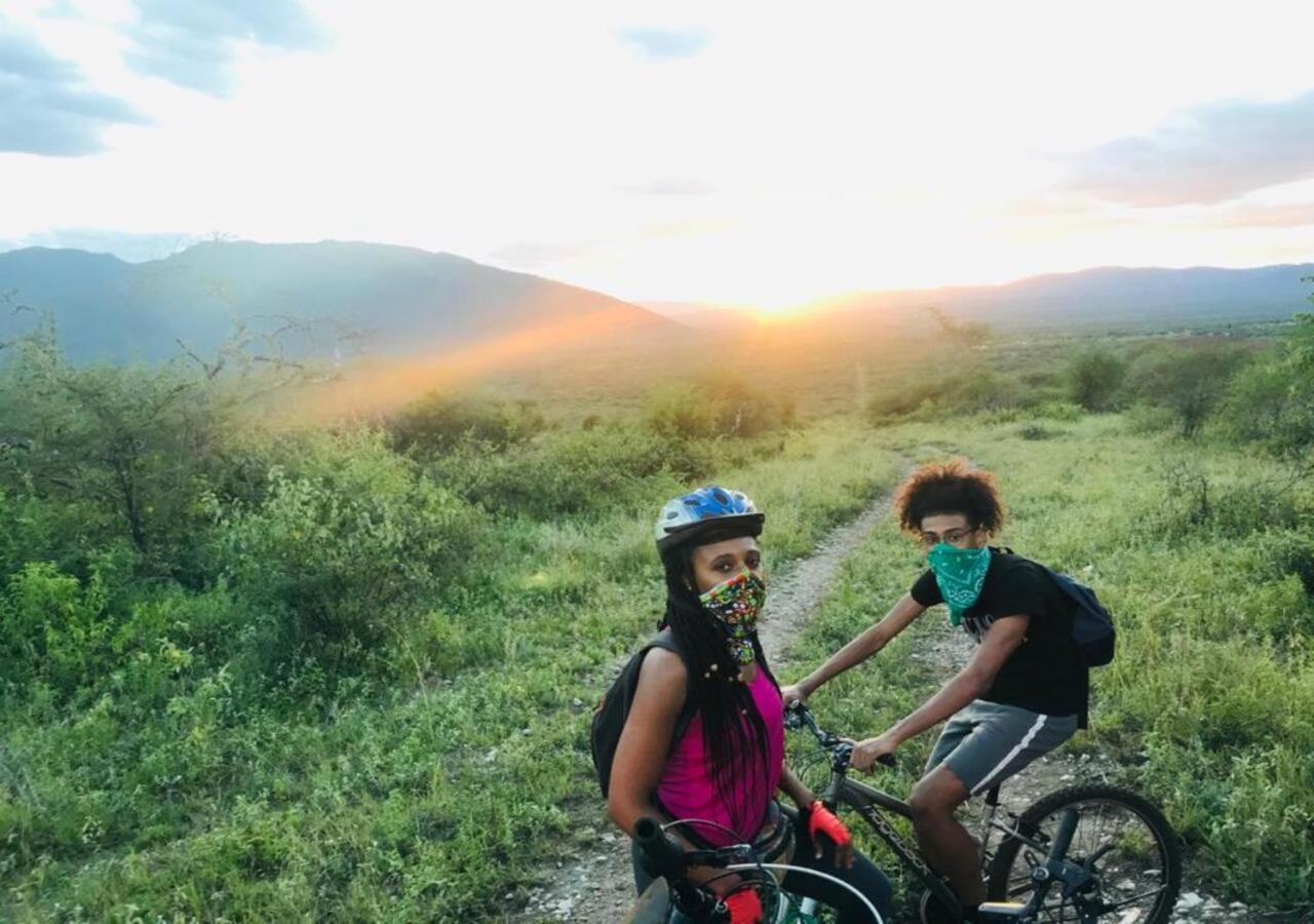 Oldonyo Orok Lodge Kajiado Ngoại thất bức ảnh