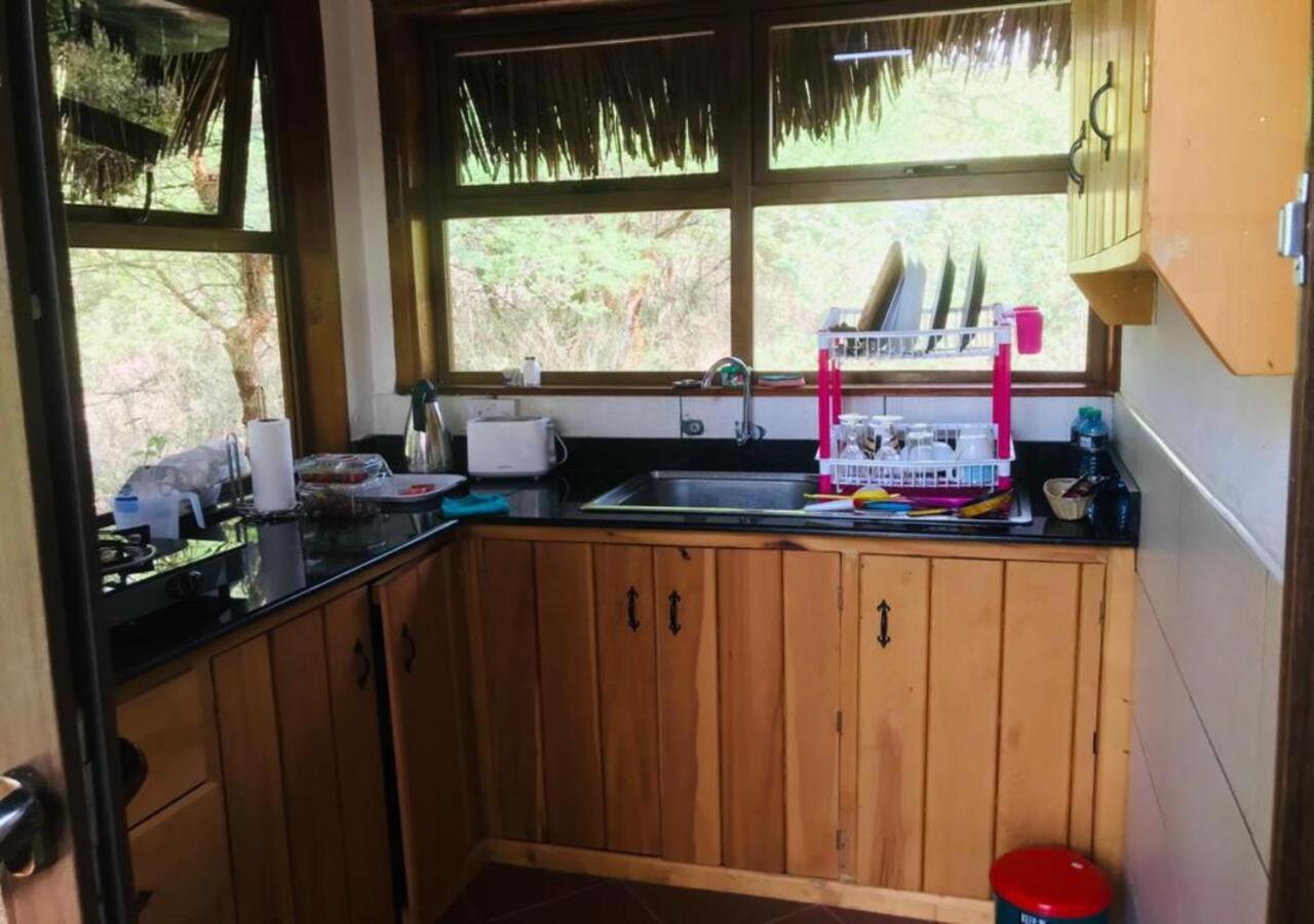 Oldonyo Orok Lodge Kajiado Ngoại thất bức ảnh